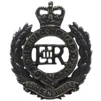 Corps of Royal Engineers beret badge (field)